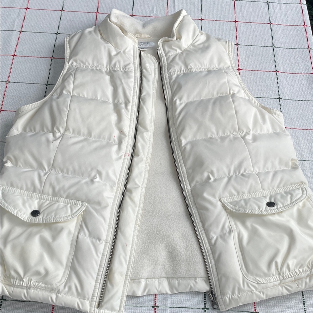 White Puffer Vest, Medium